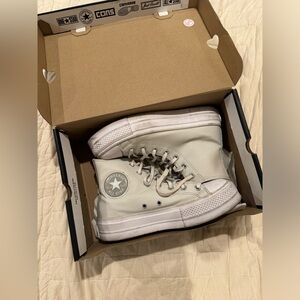 tan platformed leather converse!